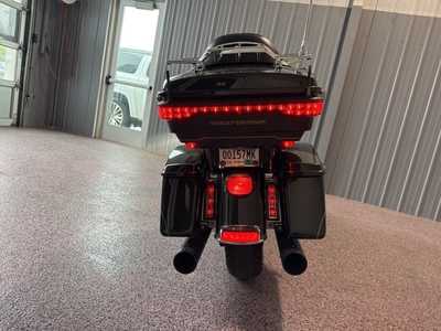 2016 Harley Davidson FLHTK /, $12990. Photo 6