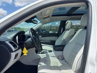 2020 Jeep Grand Cherokee, $30990. Photo 6