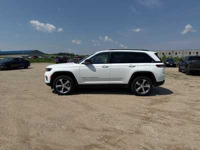 2023 Jeep Grand Cherokee, $36990. Photo 4