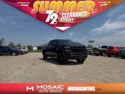 2020 Chevrolet 1500 Crew Cab, $35990. Photo 1
