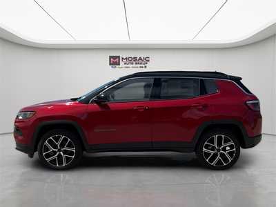 2025 Jeep Compass, $33471. Photo 4