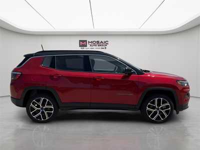 2025 Jeep Compass, $33471. Photo 8