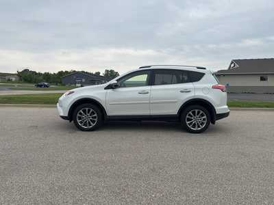 2018 Toyota RAV4, $25990. Photo 4