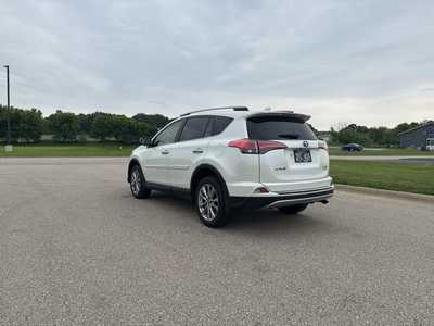 2018 Toyota RAV4, $25990. Photo 5