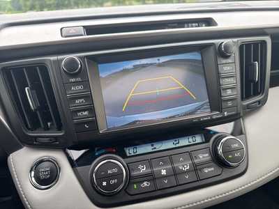 2018 Toyota RAV4, $25990. Photo 8