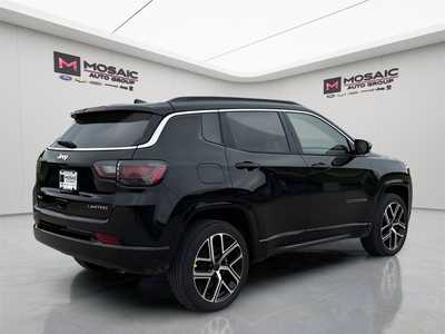 2025 Jeep Compass, $36312. Photo 7