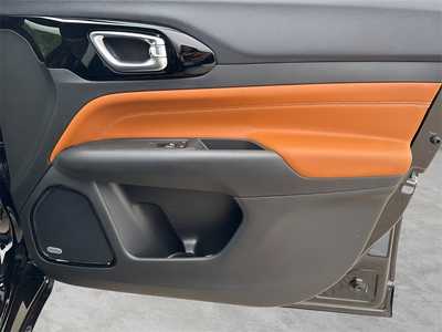 2025 Jeep Compass, $36312. Photo 9