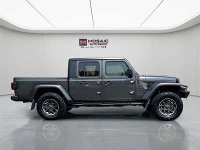 2021 Jeep Gladiator, $29990. Photo 8