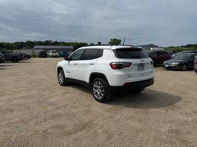 2024 Jeep Compass, $25990. Photo 5