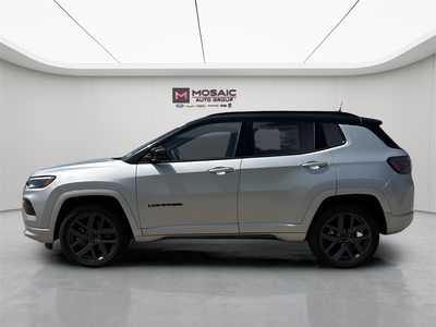 2025 Jeep Compass, $35670. Photo 4