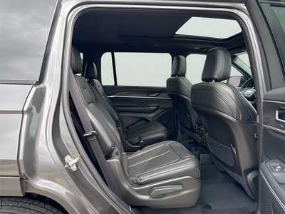 2025 Jeep Grand Cherokee L, $48424. Photo 11