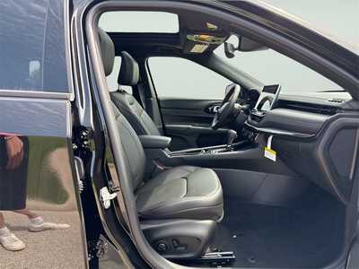 2025 Jeep Compass, $38496. Photo 10