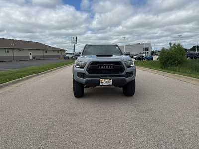 2017 Toyota Tacoma, $26990. Photo 2