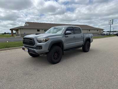 2017 Toyota Tacoma, $26990. Photo 3