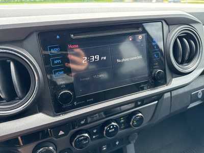 2017 Toyota Tacoma, $26990. Photo 6