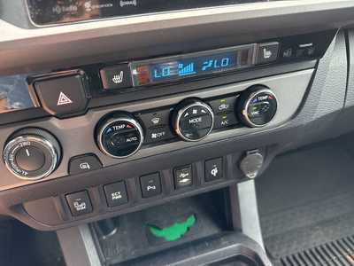 2017 Toyota Tacoma, $26990. Photo 8