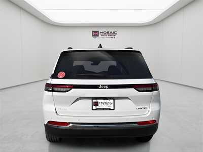 2025 Jeep Grand Cherokee, $44000. Photo 6