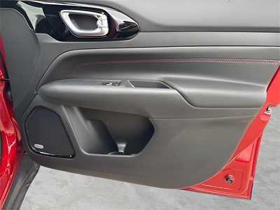 2025 Jeep Compass, $41690. Photo 9