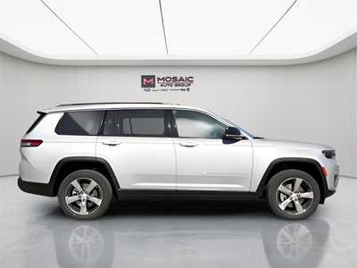 2025 Jeep Grand Cherokee L, $47700. Photo 2