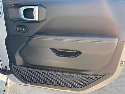 2023 Jeep Wrangler Unlimited, $39990. Photo 9
