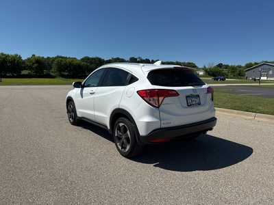 2018 Honda HR-V, $18990. Photo 5