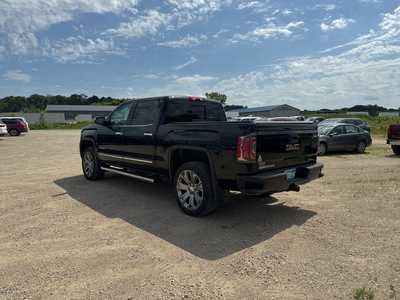 2017 GMC 1500 Crew Cab, $25990. Photo 5