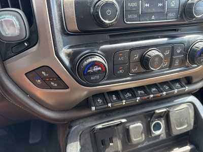 2017 GMC 1500 Crew Cab, $25990. Photo 9