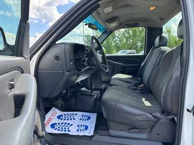 2002 Chevrolet 1500 Reg Cab, $11990. Photo 11