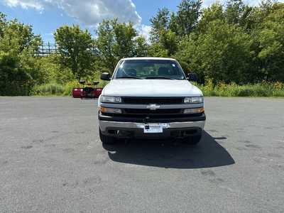 2002 Chevrolet 1500 Reg Cab, $11990. Photo 2