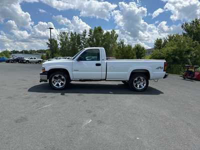 2002 Chevrolet 1500 Reg Cab, $11990. Photo 4