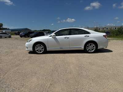 2012 Lexus ES Series, $9990. Photo 4