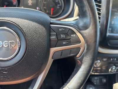 2016 Jeep Cherokee, $13990. Photo 11