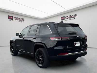 2022 Jeep Grand Cherokee, $32990. Photo 10