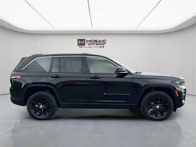 2022 Jeep Grand Cherokee, $32990. Photo 4