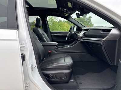 2024 Jeep Grand Cherokee, $34990. Photo 10