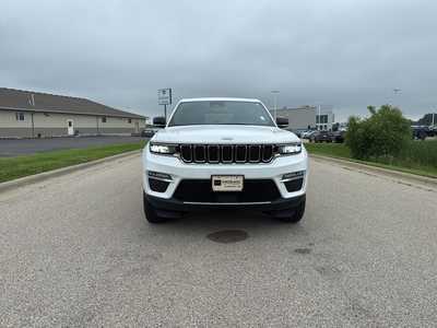2024 Jeep Grand Cherokee, $34990. Photo 2