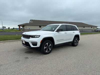 2024 Jeep Grand Cherokee, $34990. Photo 3