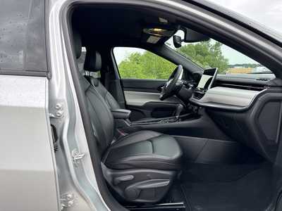 2024 Jeep Compass, $26990. Photo 10