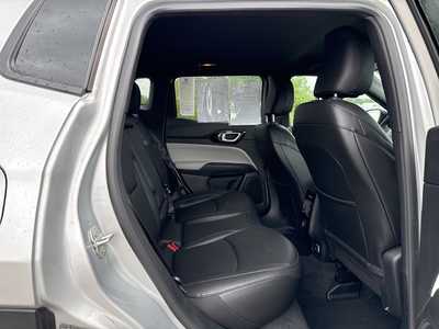2024 Jeep Compass, $26990. Photo 11