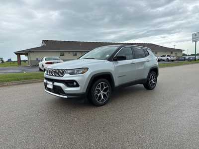 2024 Jeep Compass, $26990. Photo 3