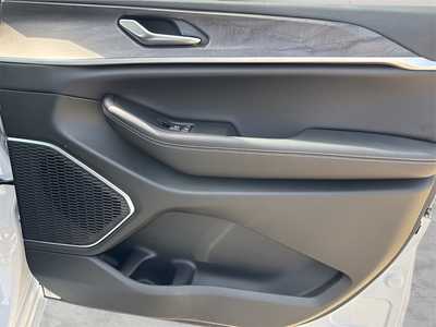 2025 Jeep Grand Cherokee, $50513. Photo 9