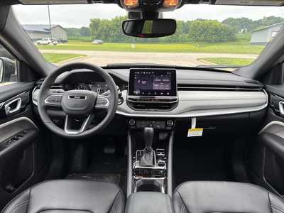 2025 Jeep Compass, $28990. Photo 12