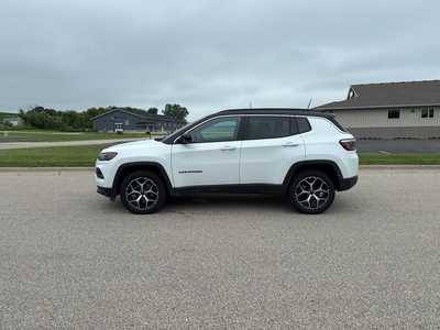 2025 Jeep Compass, $28990. Photo 4