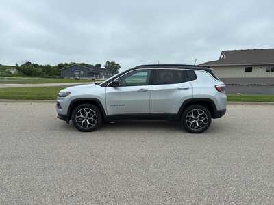 2025 Jeep Compass, $28990. Photo 4
