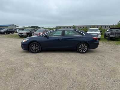 2015 Toyota Camry, $12990. Photo 4