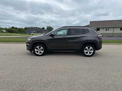 2017 Jeep Compass, $9990. Photo 4