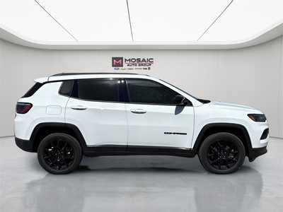 2025 Jeep Compass, $29164. Photo 8
