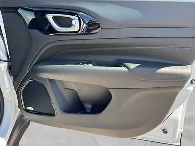 2025 Jeep Compass, $29164. Photo 9