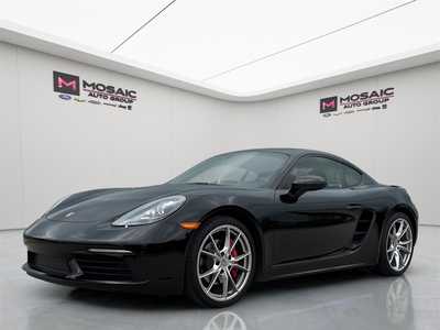 2017 Porsche Cayman, $59990. Photo 3