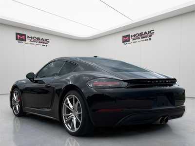 2017 Porsche Cayman, $59990. Photo 5